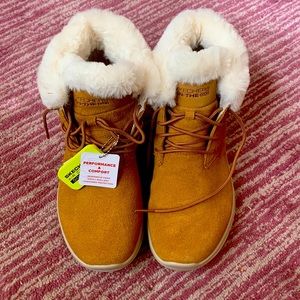 Skechers On the GO Joy - Lush Size91/2 Color: chestnut